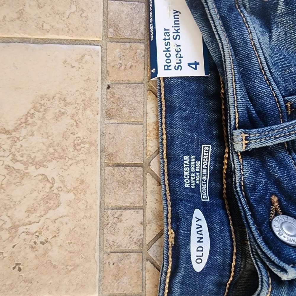 Old Navy Rockstar Super Skinny Jeans